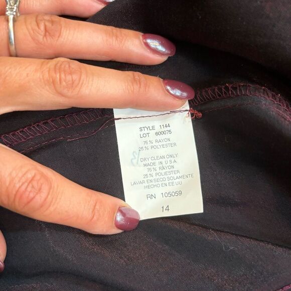 Ladies Xscape Lawrence Kurtz Black and Red Ruffle Collar Wrap Jacket Size 14 - Picture 7 of 11